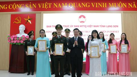 Tổng kết, trao giải cuộc thi trực tuyến trên Internet tìm hiểu về bầu cử