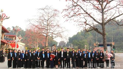 30 đoàn viên, thanh niên tham gia hoạt động trồng cây gây rừng Việt Nam - Trung Quốc