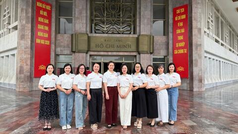 Hội LHPN tỉnh tổ chức sinh hoạt chuyên đề nhân kỷ niệm  136 năm Ngày sinh Chủ tịch Hồ Chí Minh
