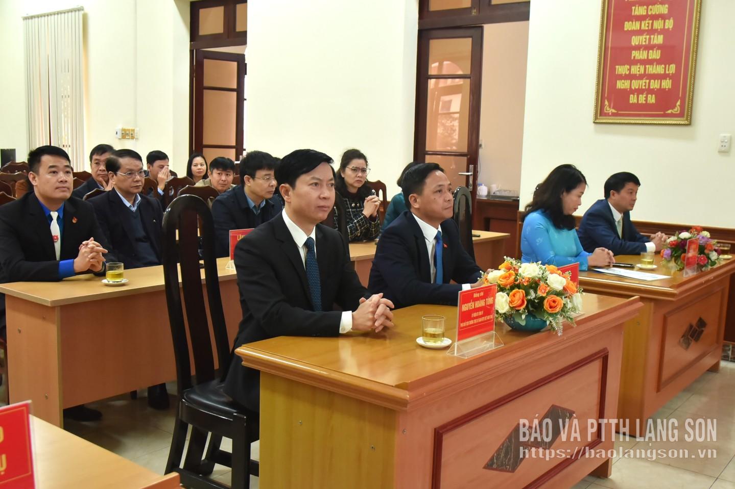 Các đại biểu dự chương trình tại điểm cầu tỉnh