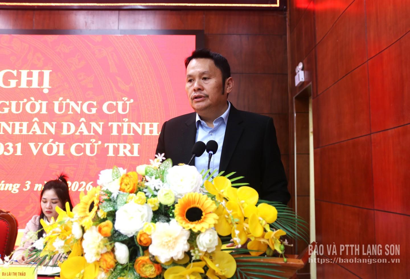 Ông Hồ Phi Dũng, Chủ tịch Hội đồng quản trị, Giám đốc Công ty Cổ phần Sản xuất và Thương mại Lạng Sơn trình bày chương trình hành động 