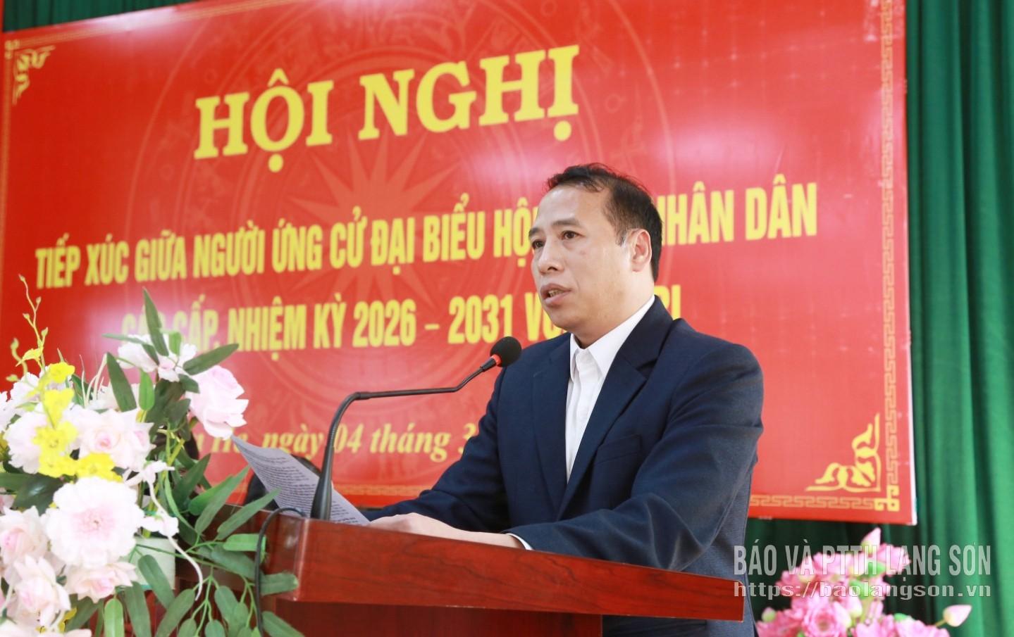 Ông Trần Quang Hùng, chuyên viên Văn phòng Ủy ban MTTQ Việt Nam tỉnh trình bày chương trình hành động