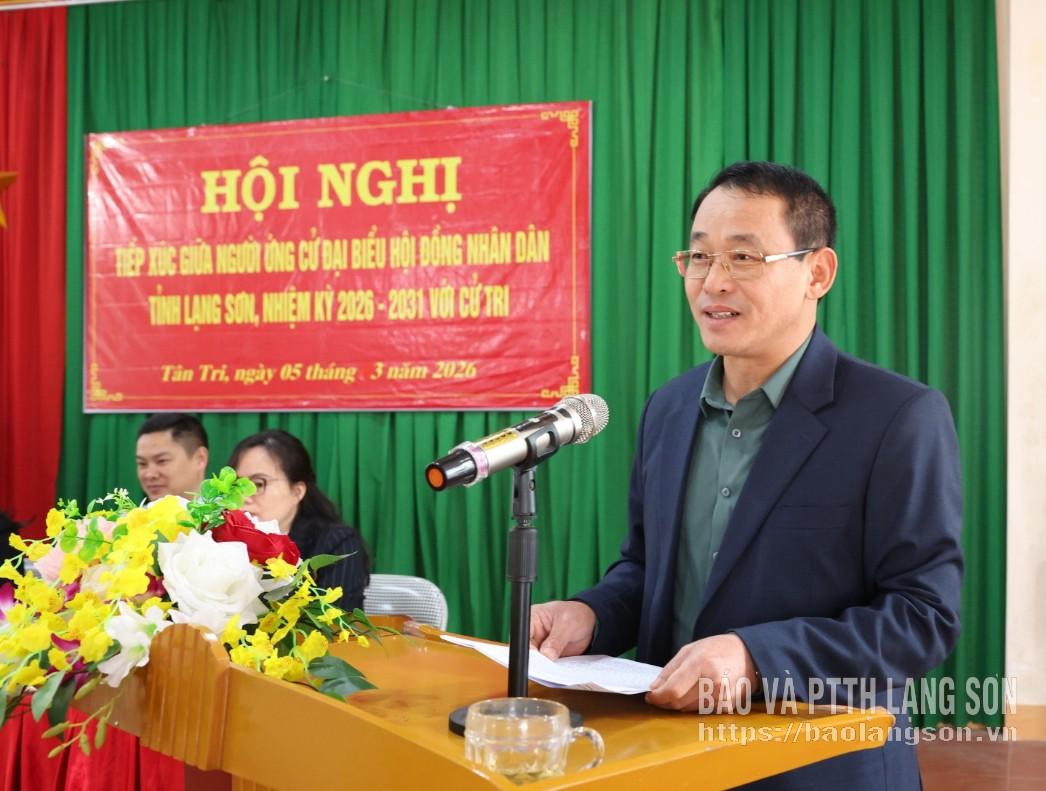 Ông Phạm Đức Huân, Ủy viên Ban Chấp hành Đảng bộ tỉnh, Giám đốc Sở Dân tộc và Tôn giáo trình bày chương trình hành động