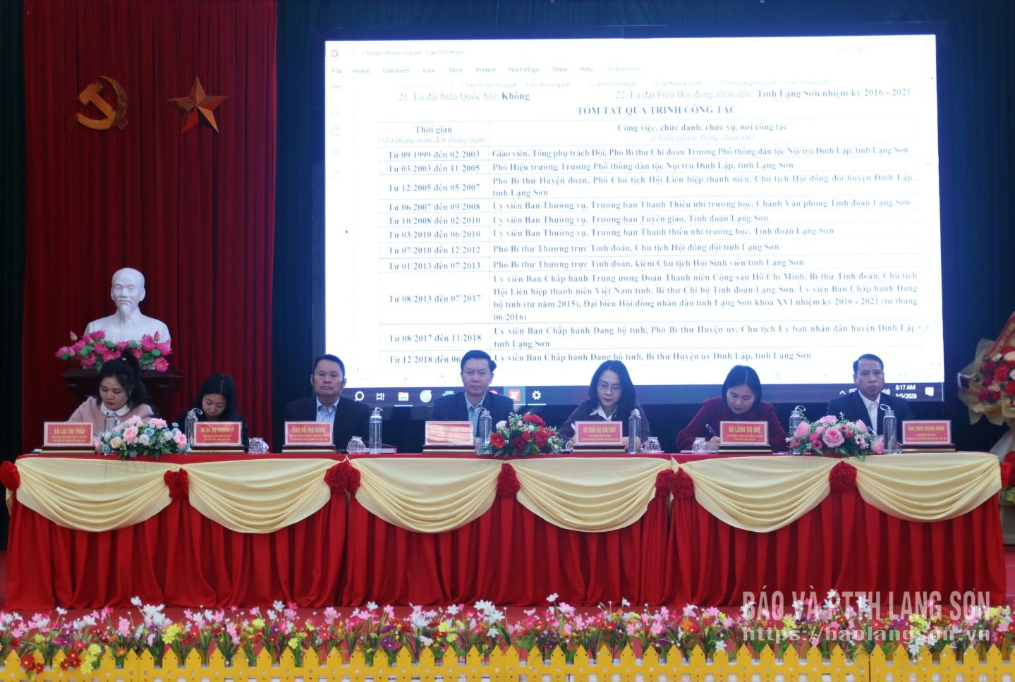 Các ứng cử viên Đại biểu HĐND tỉnh nhiệm kỳ 2026 - 2031 tiếp xúc cử tri, vận động bầu cử tại xã Tân Đoàn