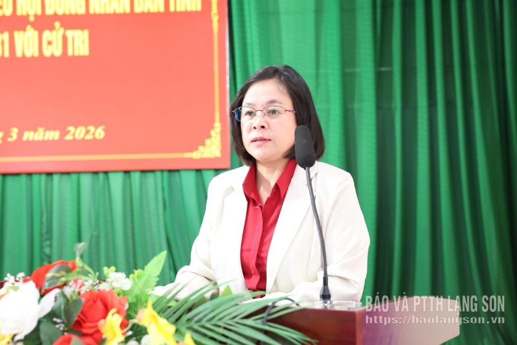 Bà Dương Thị Hương, Giáo viên, Trường THCS Bắc Quỳnh, xã Bắc Sơn trình bày chương trình hành động