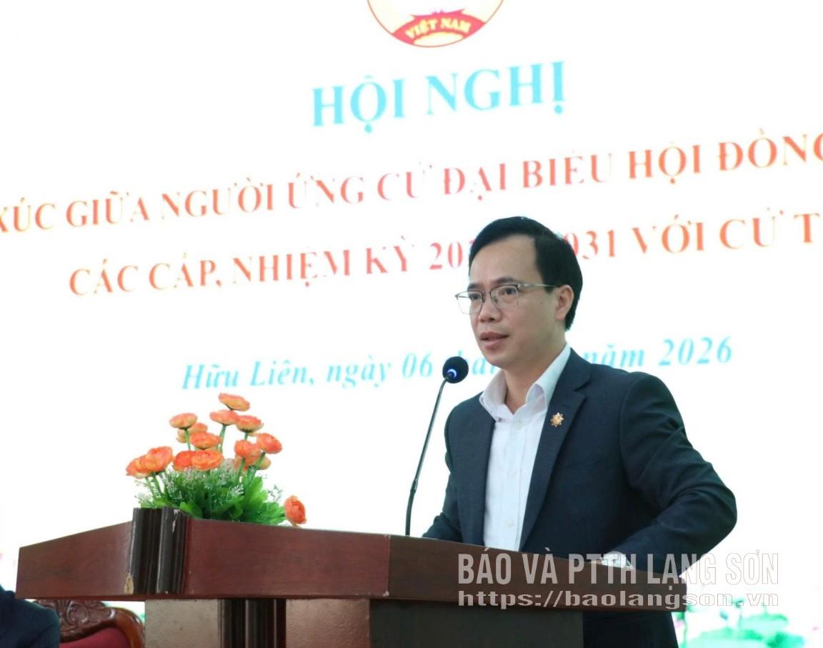 Ông Vũ Quang Hưng, Phó Chánh Văn phòng Đoàn ĐBQH và HĐND tỉnh trình bày chương trình hành động