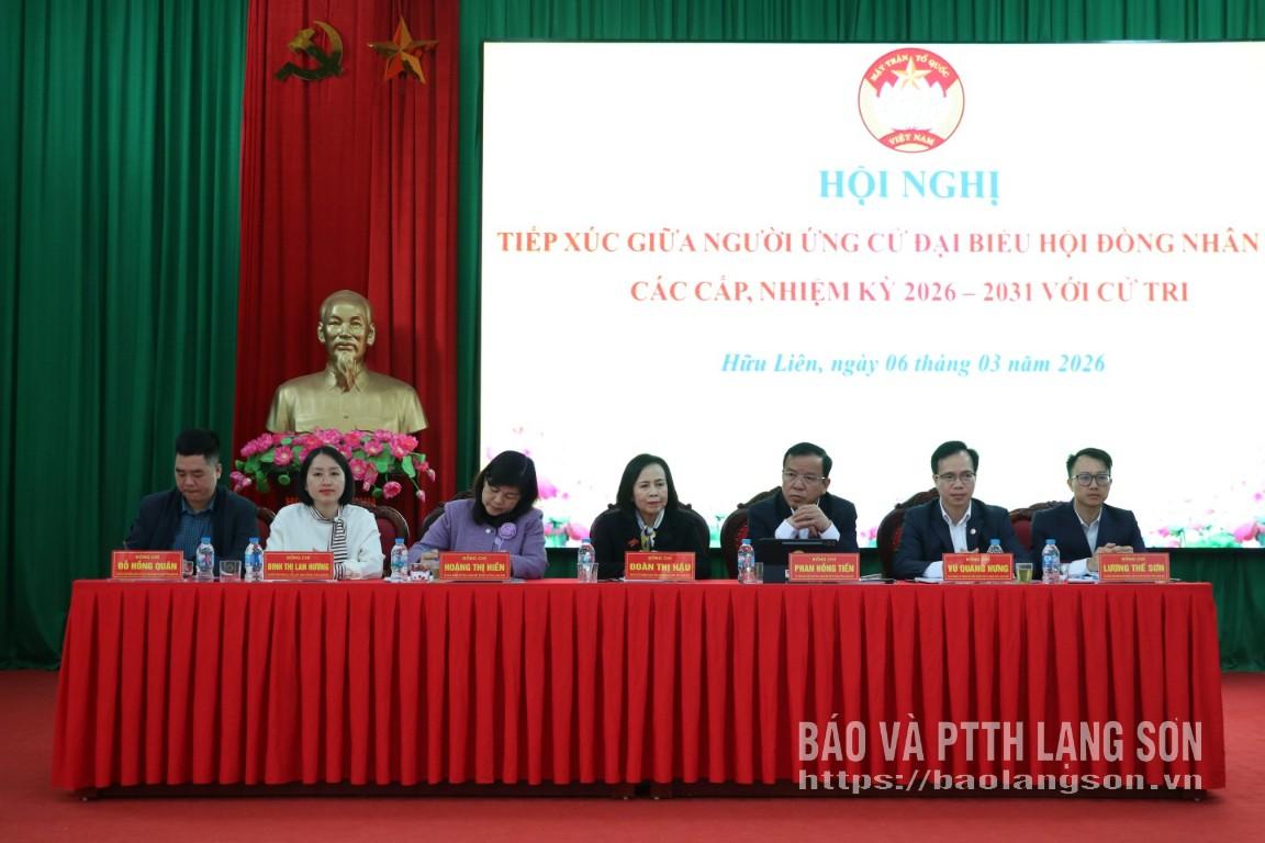 Các ứng cử viên đại biểu HĐND tỉnh tiếp xúc cử tri xã Hữu Liên