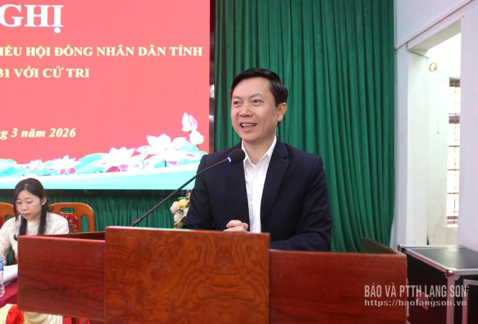 Ông Nguyễn Hoàng Tùng, Ủy viên Ban Thường vụ Tỉnh ủy, Phó Chủ tịch Thường trực Ủy ban MTTQ Việt Nam tỉnh trình bày chương trình hành động