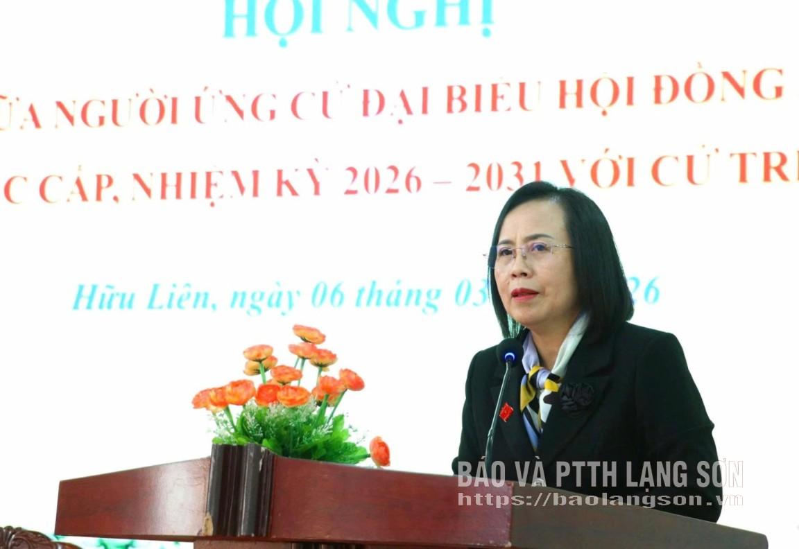 Bà Đoàn Thị Hậu, Phó Bí thư Thường trực Tỉnh ủy, Chủ tịch HĐND tỉnh trình bày chương trình hành động