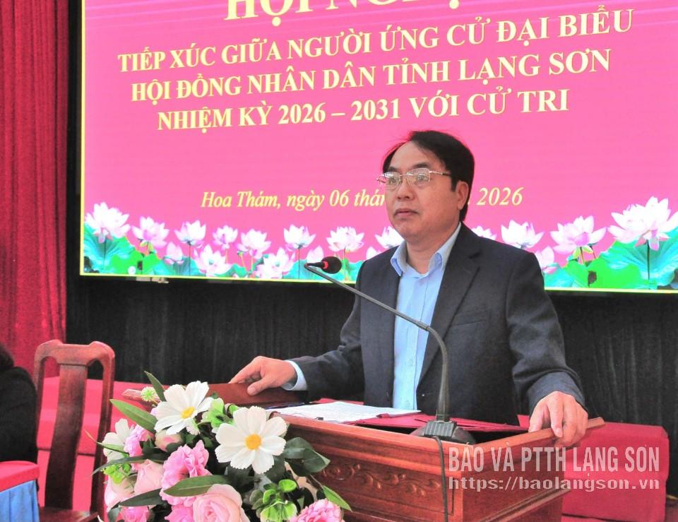 Ông Đinh Xuân Đồng, Bí thư Đảng ủy, Chủ tịch HĐND xã Hoa Thám trình bày chương trình hành động