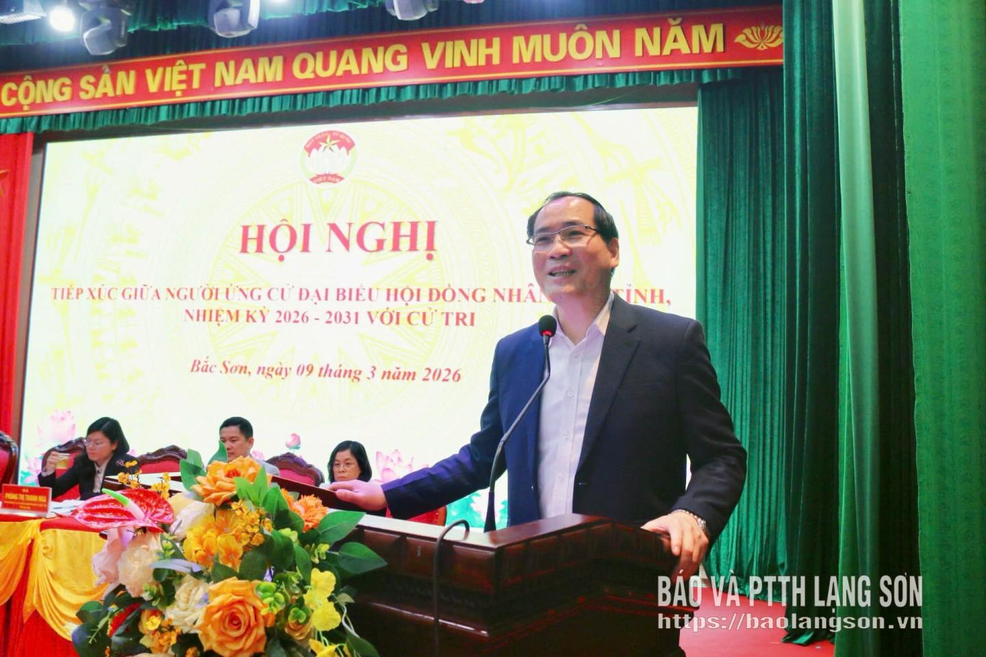 Ông Dương Xuân Huyên, Ủy viên Ban Thường vụ Tỉnh ủy, Phó Chủ tịch Thường trực HĐND tỉnh phát biểu tại hội nghị