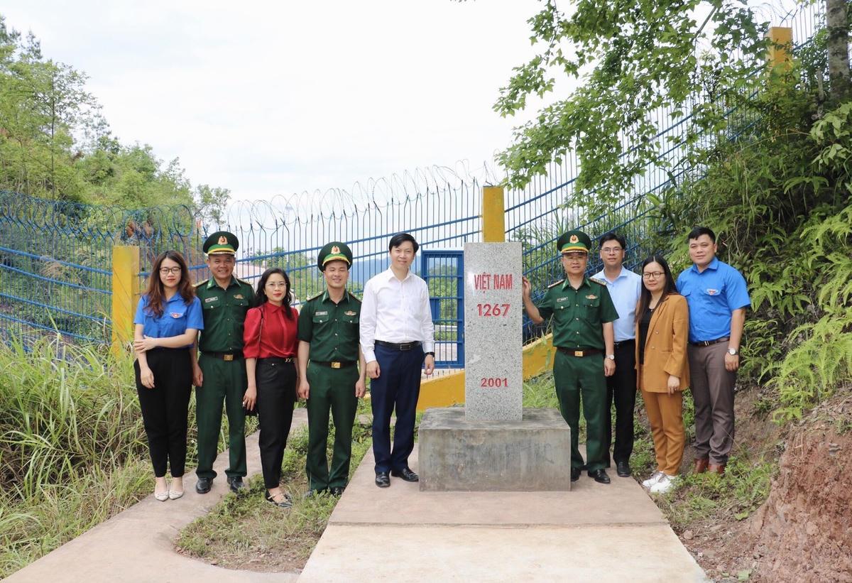 Theo ông Nguyễn Hoàng Tùng, Đại hội cần tiếp tục quan tâm chỉ đạo nhân rộng các mô hình tự quản đường biên, cột mốc; phát huy vai trò của người có uy tín, già làng, trưởng bản; mở rộng các hoạt động giao lưu, kết nghĩa cụm dân cư hai bên biên giới.
