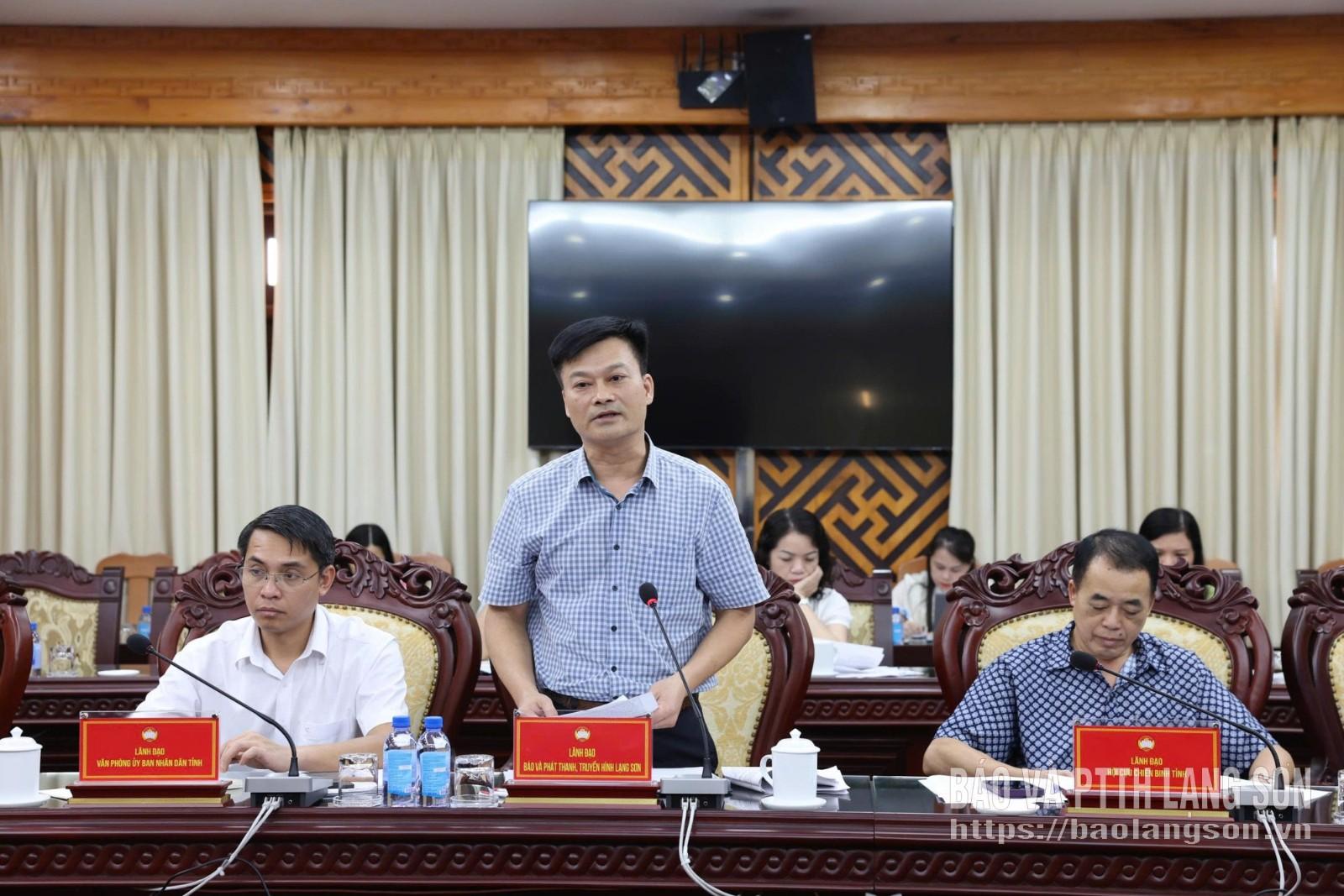 Lãnh đạo Báo và Phát thanh, Truyền hình tỉnh phát biểu tại cuộc họp