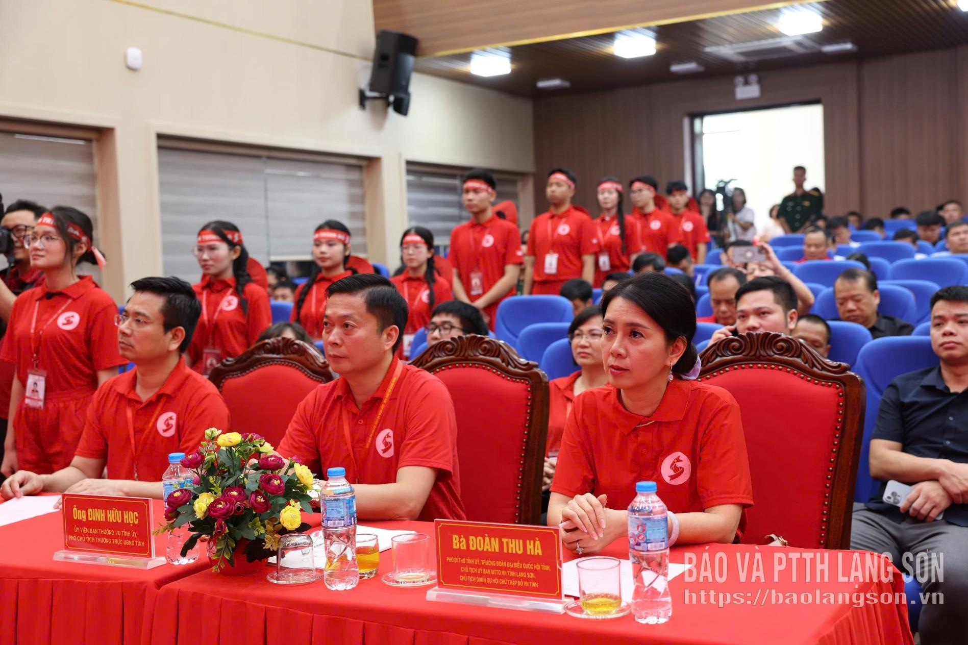 Các đại biểu tham dự chương trình