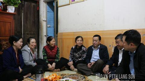 Đảng viên đi đầu trong bầu cử