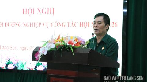 Gần 30 đại biểu được tập huấn nghiệp vụ công tác hội