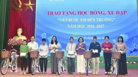 Hội LHPN Lạng Sơn "tiếp sức đến trường" cho học sinh nghèo