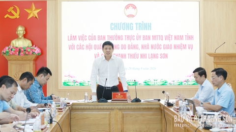 Ban Thường trực Ủy ban MTTQ Việt Nam tỉnh làm việc với các hội quần chúng do Đảng, Nhà nước giao nhiệm vụ và Cung Thanh thiếu nhi Lạng Sơn