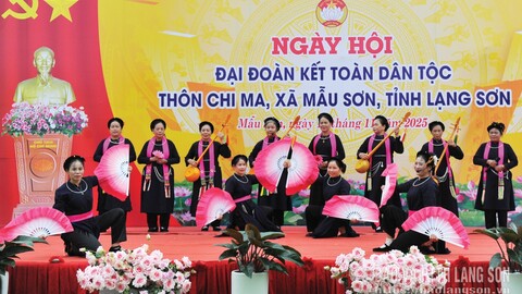 Tuổi cao nêu gương sáng