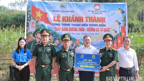 Khánh thành công trình thanh niên "Thắp sáng đường thôn - Đường cờ Tổ quốc" tại xã Quốc Việt