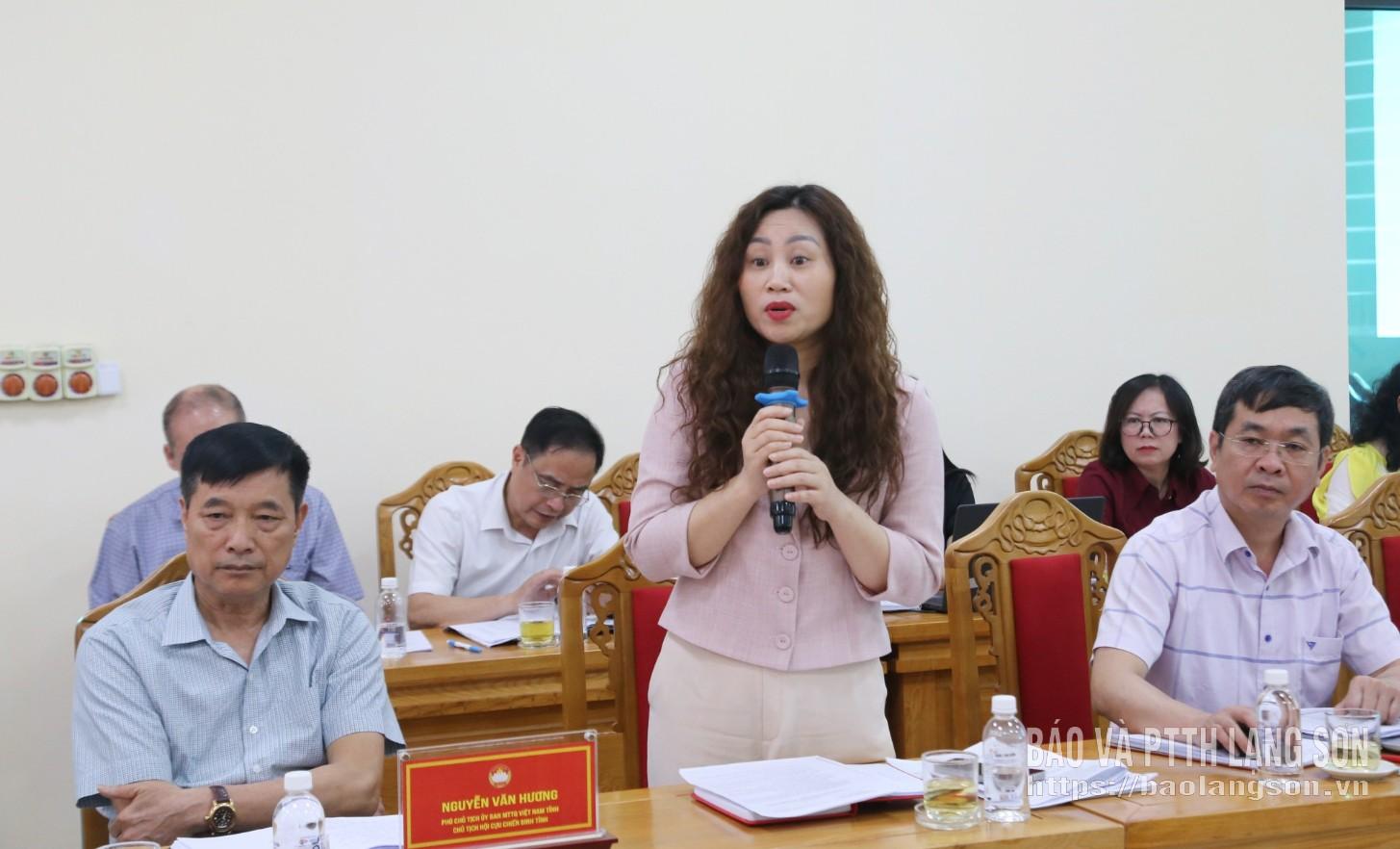 Đại diện Ban Công tác Nông dân phát biểu tại buổi làm việc