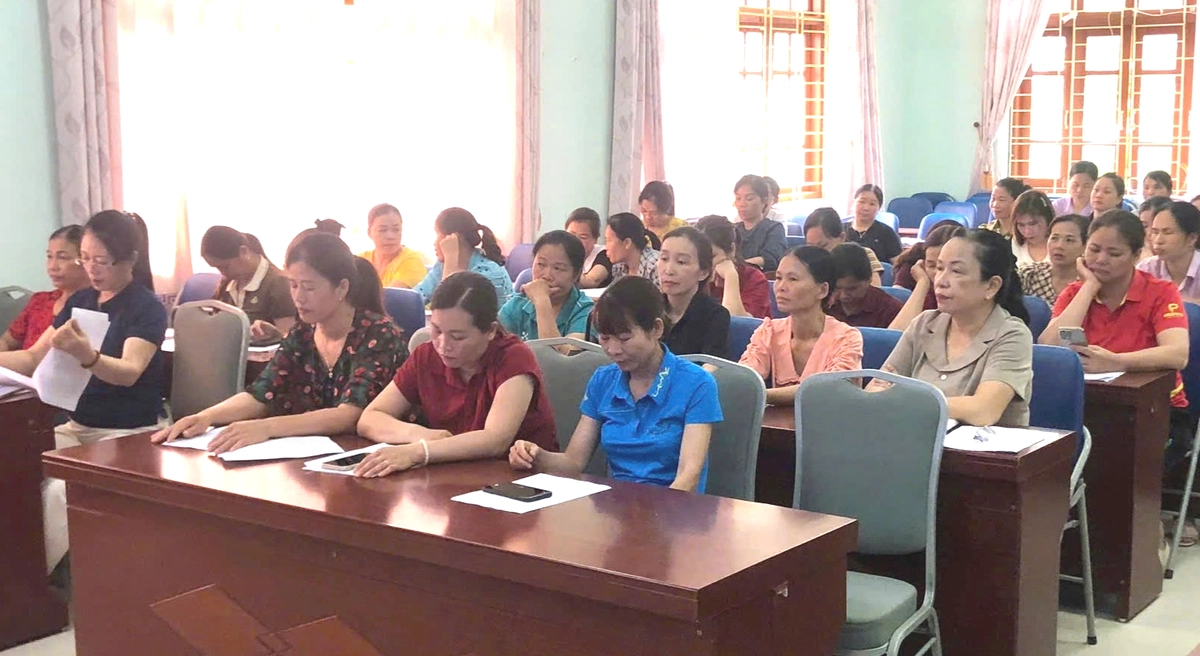 Phụ nữ Lạng Sơn xây dựng, củng cố "lá chắn mềm" ở vùng miền núi, biên giới- Ảnh 4. Phụ nữ Lạng Sơn xây dựng, củng cố "lá chắn mềm" ở vùng miền núi, biên giới- Ảnh 4.