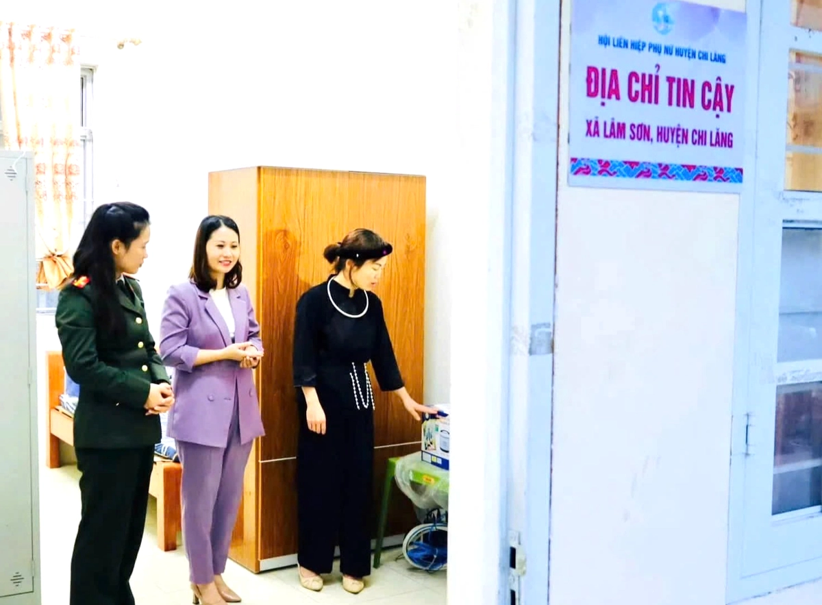 Phụ nữ Lạng Sơn xây dựng, củng cố "lá chắn mềm" ở vùng miền núi, biên giới- Ảnh 3. Phụ nữ Lạng Sơn xây dựng, củng cố "lá chắn mềm" ở vùng miền núi, biên giới- Ảnh 3.