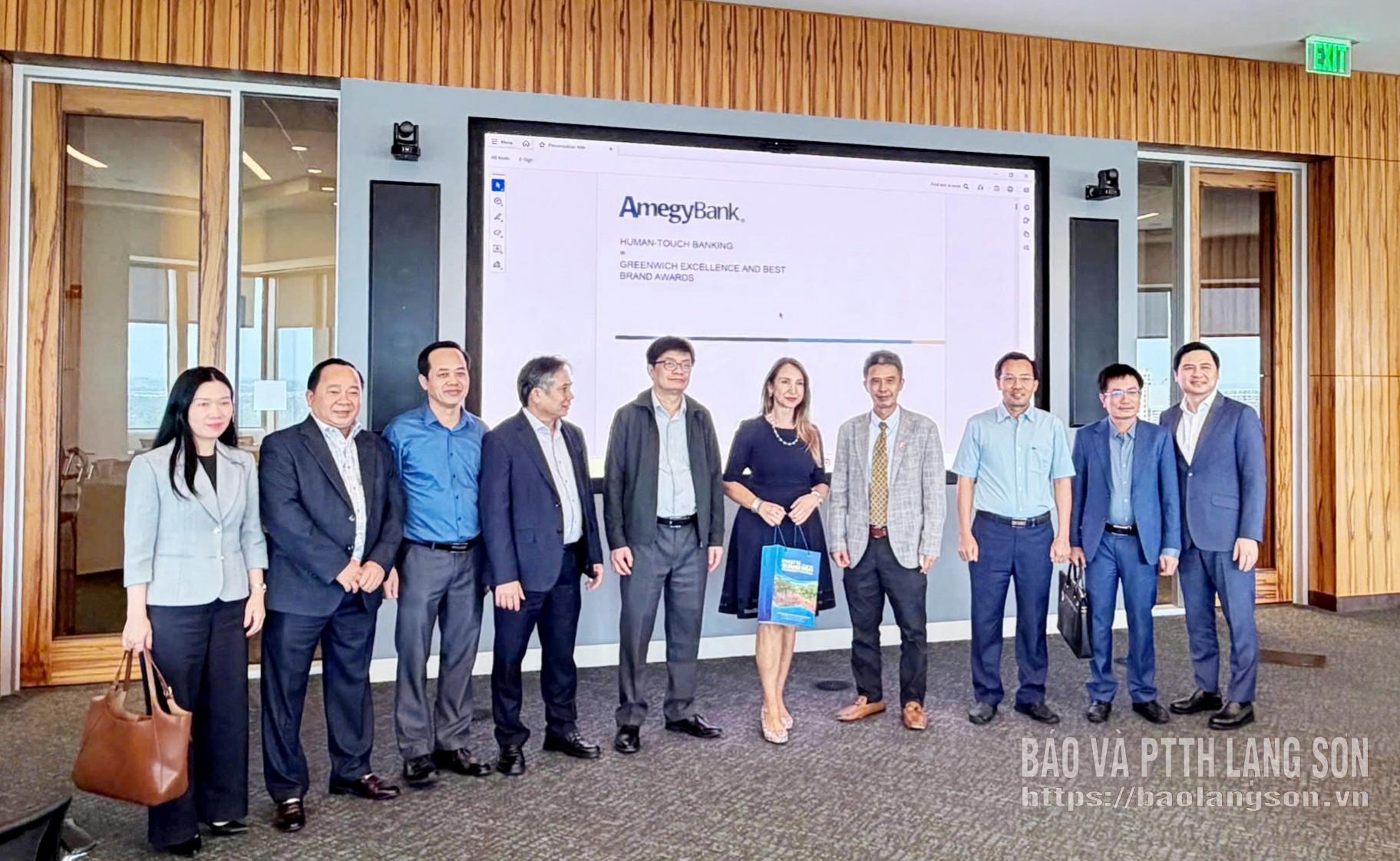 Đoàn đại biểu tỉnh thăm, làm việc với Phòng Thương mại thành phố Houston và một số doanh nghiệp