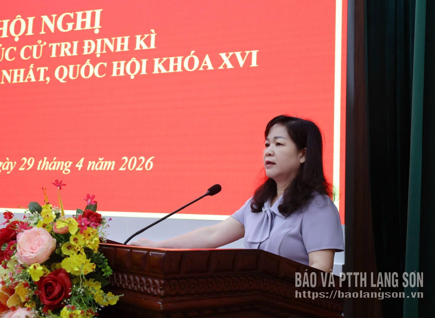 Lãnh đạo Sở Nội vụ phát biểu, giải đáp một số kiến nghị của cử tri