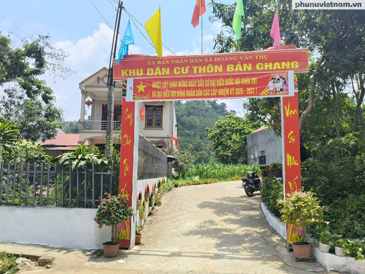 Phụ nữ xứ Lạng tô điểm đường quê vùng biên chào mừng Đại hội Phụ nữ toàn quốc XIV- Ảnh 10. Phụ nữ xứ Lạng tô điểm đường quê vùng biên chào mừng Đại hội Phụ nữ toàn quốc XIV- Ảnh 10.