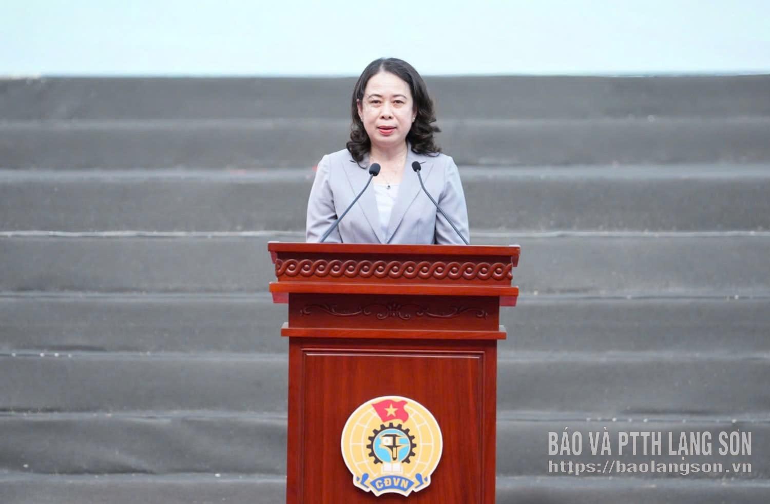 Đồng chí Võ Thị Ánh Xuân, Bí thư Trung ương Đảng, Phó Chủ tịch nước Cộng hòa xã hội chủ nghĩa Việt Nam, Phó Chủ tịch thứ nhất Hội đồng Thi đua - Khen thưởng Trung ương phát biểu trong lễ phát động tại điểm cầu Hà Nội