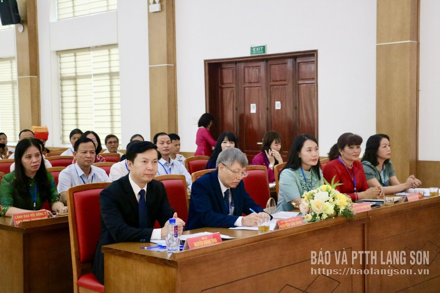 Các đại biểu tham dự đại hội
