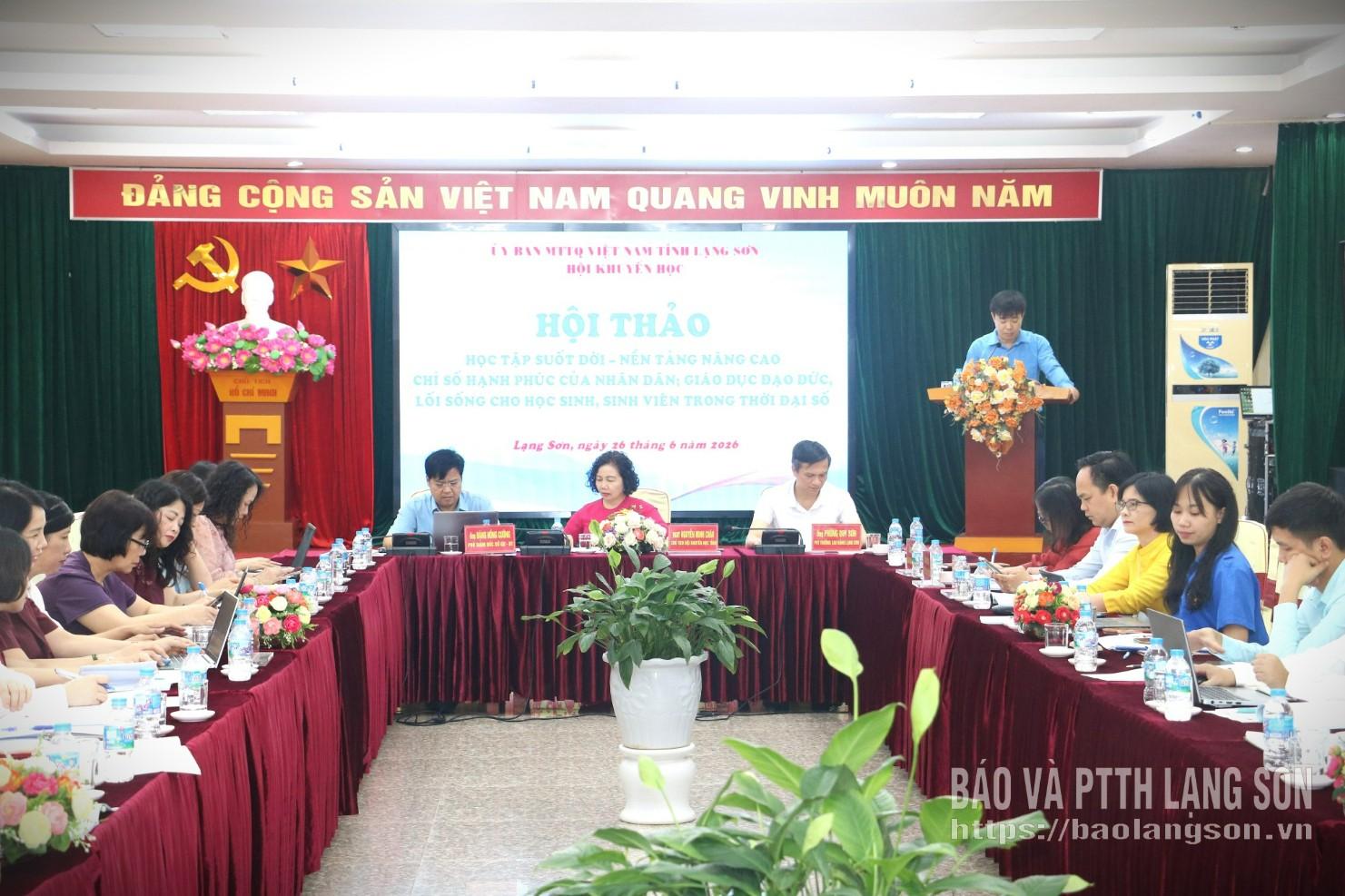 Các đại biểu tham dự hội thảo
