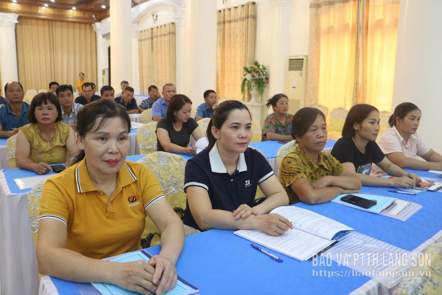 Các học viên tham gia lớp bồi dưỡng