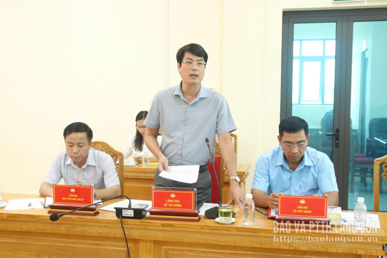 Lãnh đạo Sở Tài chính phát biểu ý kiến tại hội thảo