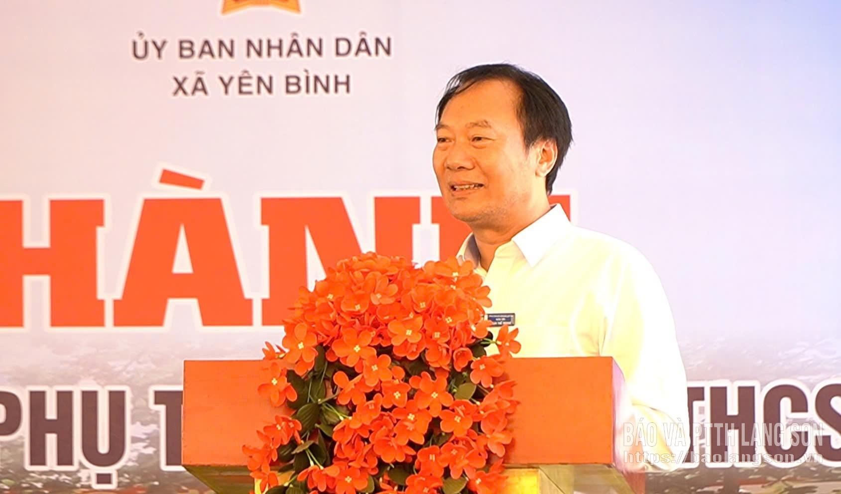 Ông Phạm Thế Trung, Giám đốc Công ty TNHH MTV Petrolimex Lạng Sơn phát biểu tại buổi lễ
